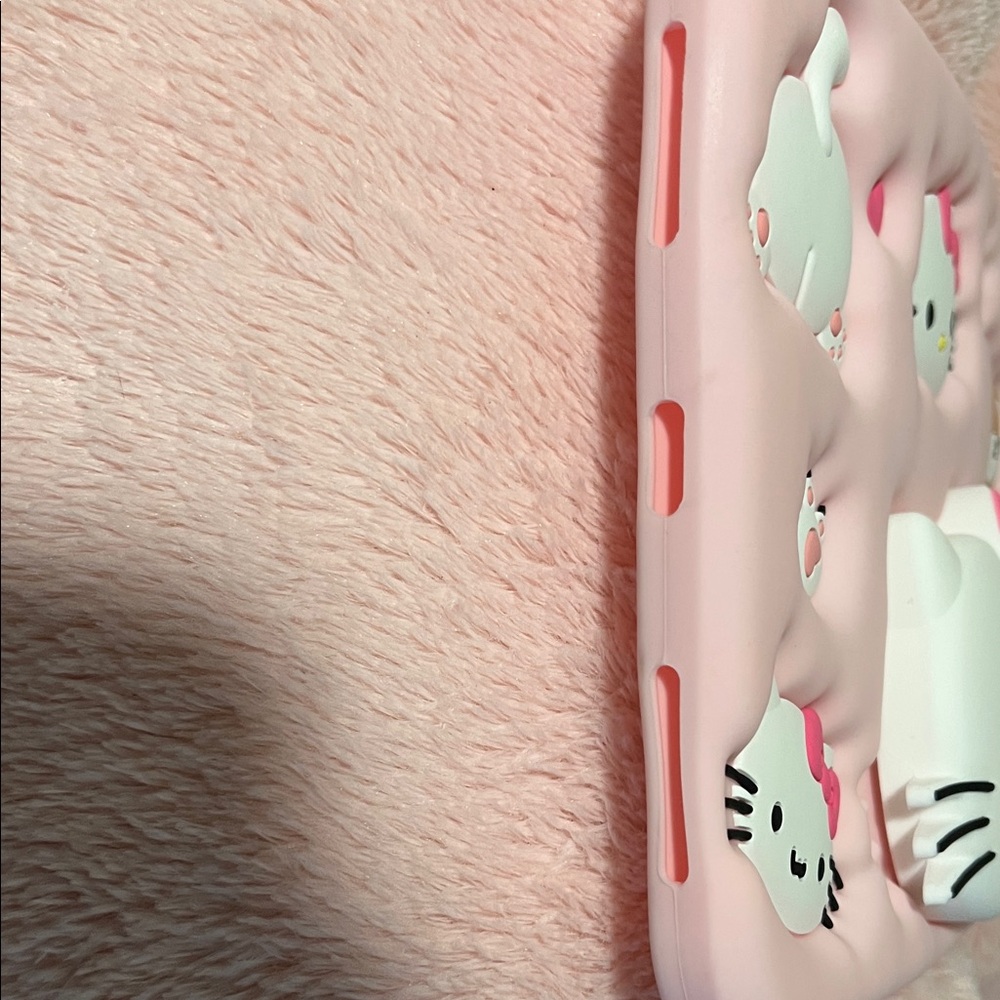 Hello Kitty IPad 10 case - Picture 4 of 7